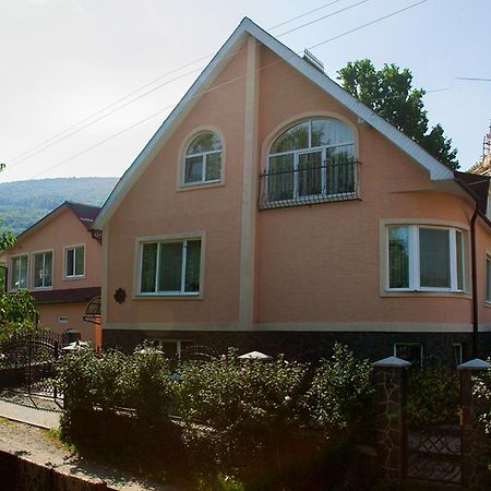 U Eli Hotel Polyana  Bagian luar foto