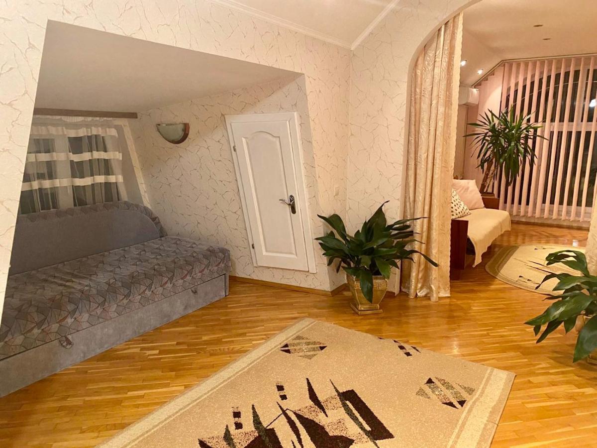 U Eli Hotel Polyana  Bagian luar foto