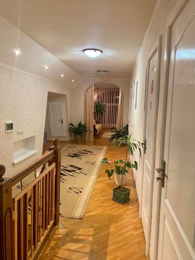 U Eli Hotel Polyana  Bagian luar foto