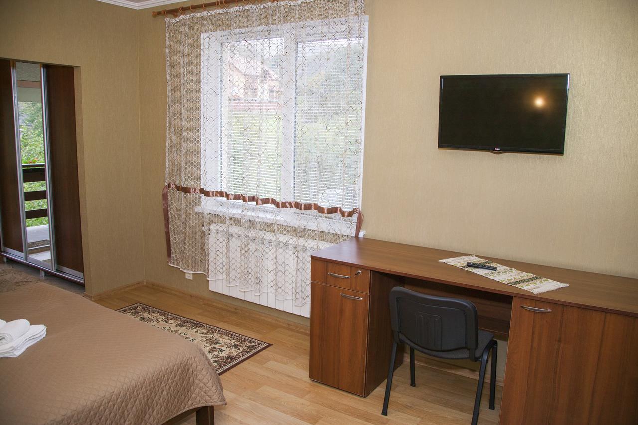 U Eli Hotel Polyana  Bagian luar foto