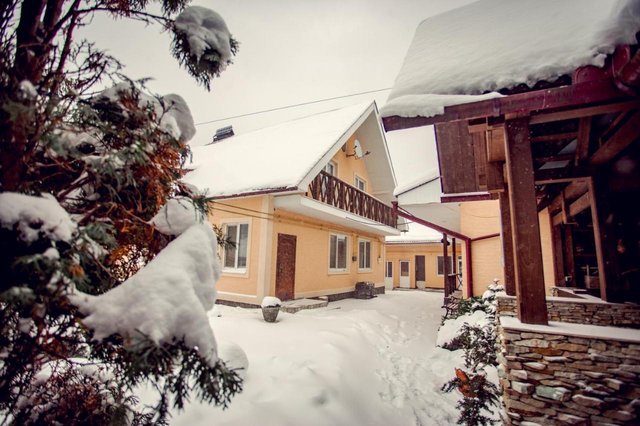 U Eli Hotel Polyana  Bagian luar foto